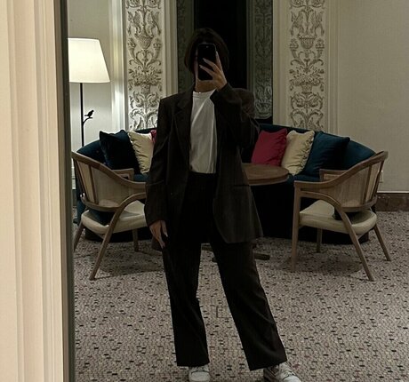 巨乳とお尻のOnlyFans アートポルノ 画像