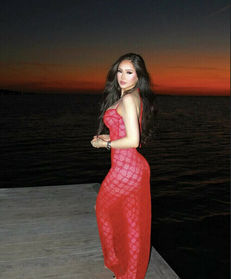 リップスオンリーファンズ セクシー 写真