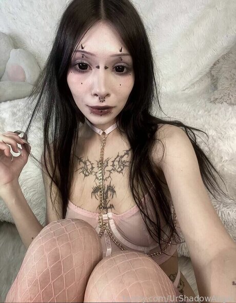 UrShadowAngel ヌードのポルノスター ギャラリー