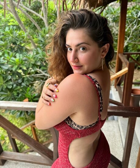 Shivaleeka Oberoi ポルノスター トップ アーカイブ