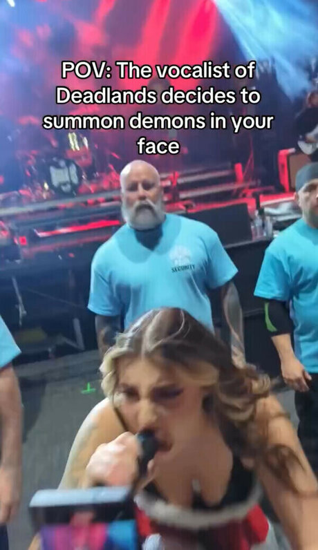 興奮した熟女OnlyFans 無料セックス 写真