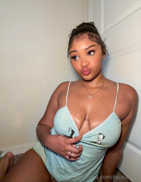 ゲイランジェリーOnlyFans 美しいヌード 写真