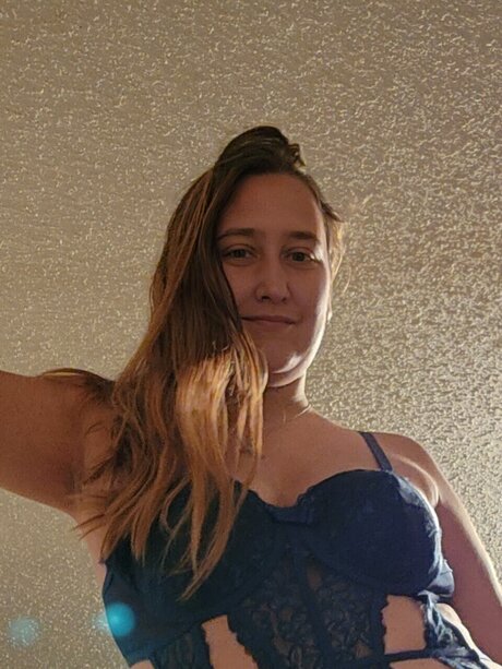 Julia Bigelow アートモデル 画像