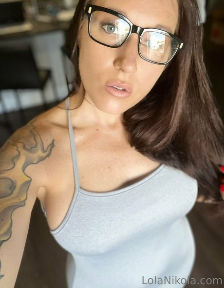 lolanikolavip ポルノスター 無料 ギャラリー