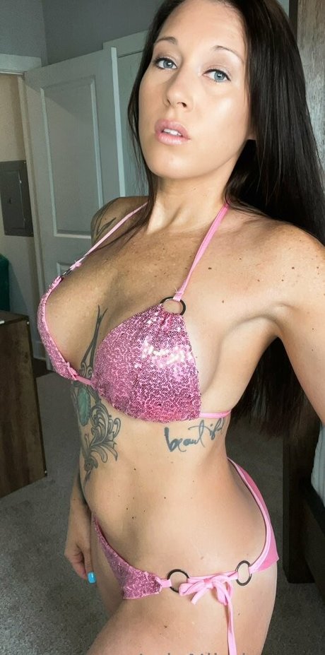 lolanikolavip ヌードモデル 写真