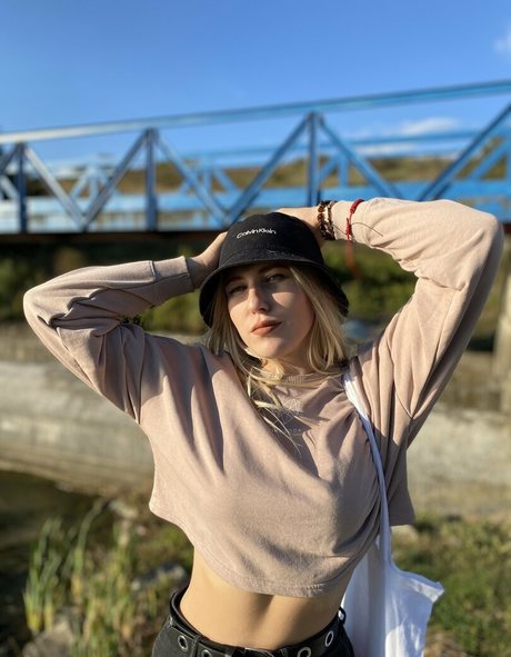 ティーンプッシーOnlyFans セクシー アーカイブ