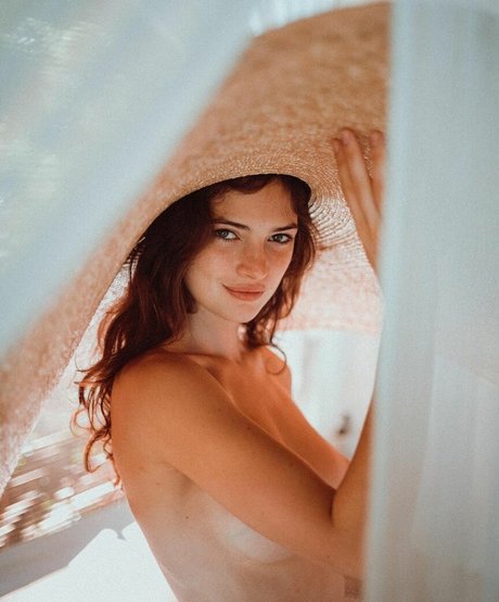 Eve Dumon かわいいスター アーカイブ