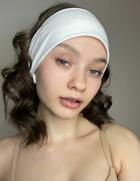 ニューハーフ 熟女 OnlyFans ホットポルノ 画像