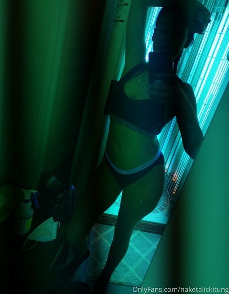 興奮した熟女OnlyFans ホットセックス 画像