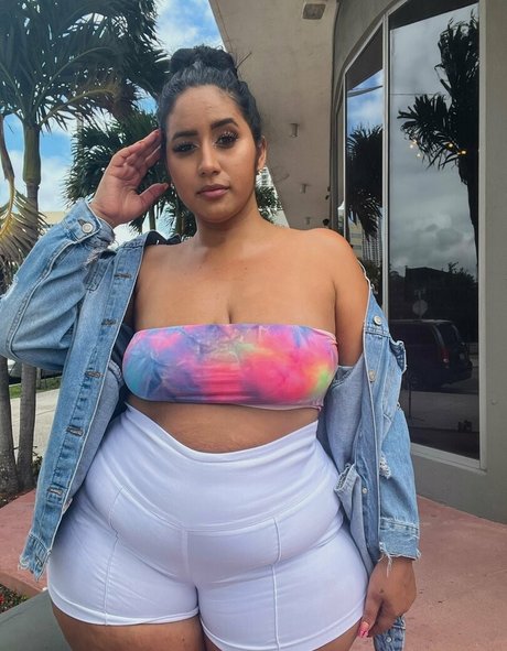 tianatee808 アダルトモデル 画像