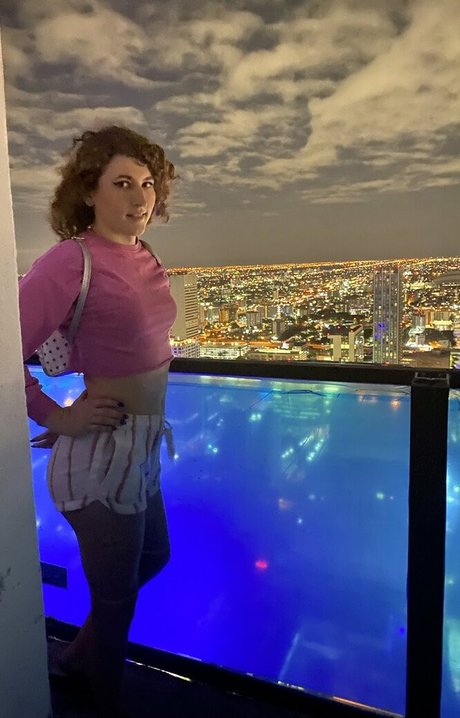 Kymmy Harper かわいいモデル 画像