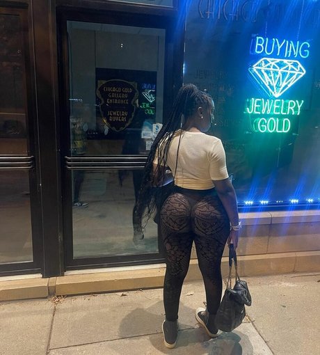 かわいい巨乳OnlyFans セックス 画像