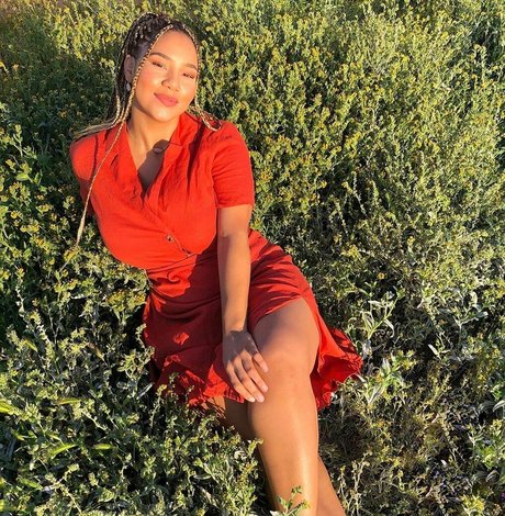 Katelyn Folasade 素敵なスター 画像