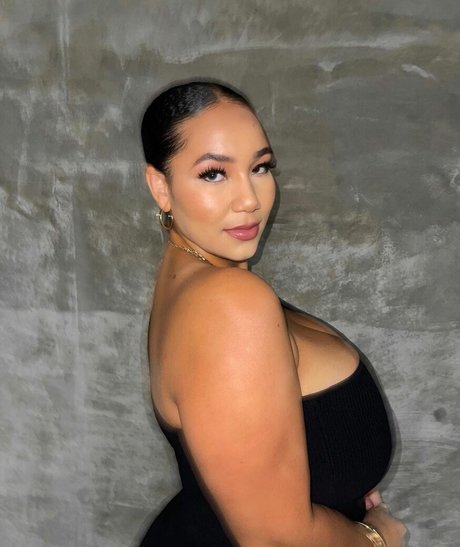 Katelyn Folasade ポルノスター ギャラリー