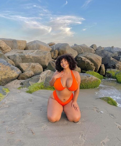 姉妹OnlyFans ホットヌード 写真