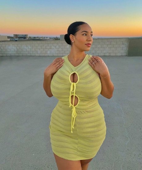 Katelyn Folasade ポルノスター 高品質 画像