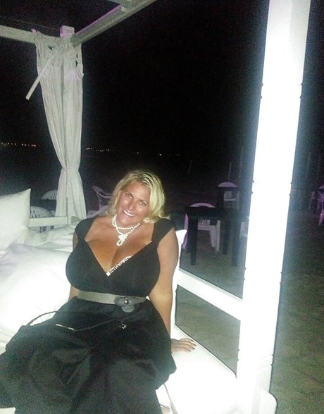 Laura Leonardi 最高のスター 写真