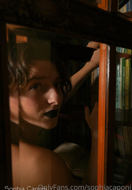 sophiacaponi 素敵なポルノスター 画像