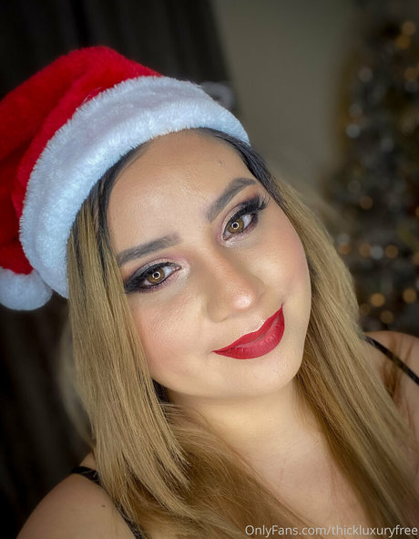 thickluxuryfree HDスター 写真