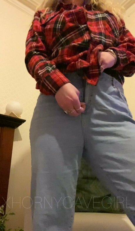 hornycavegirl ホットモデル 写真