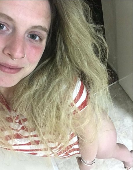 姉妹OnlyFans ヌード ギャラリー