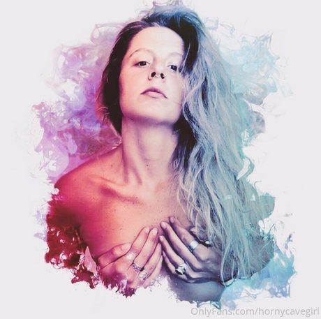 hornycavegirl profile image