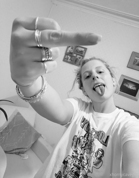 hornycavegirl ポルノスター 独占 ギャラリー