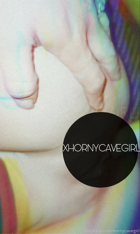 hornycavegirl 最高のモデル 写真