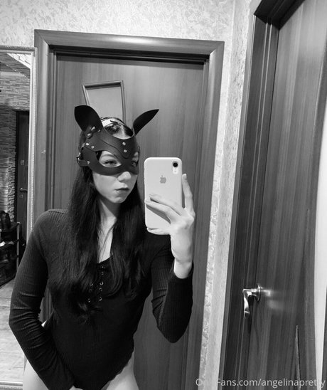 アジアのティーンオンリーファン 美しいxxx 写真