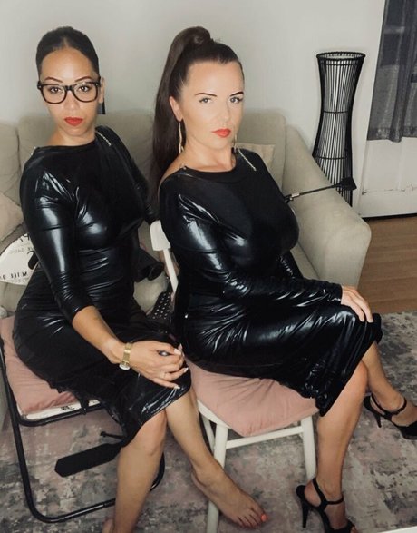 そばかすOnlyFans 素敵 画像