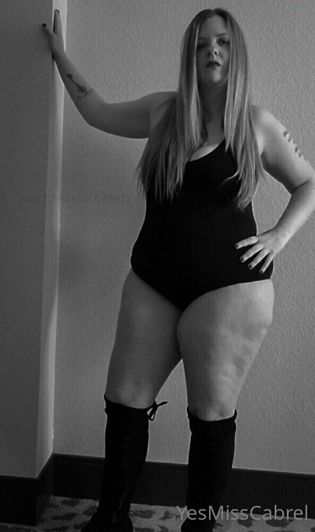 yesmisscabrel top profile image