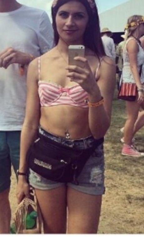 バイセクシャルカップルのOnlyFans ヌード ギャラリー