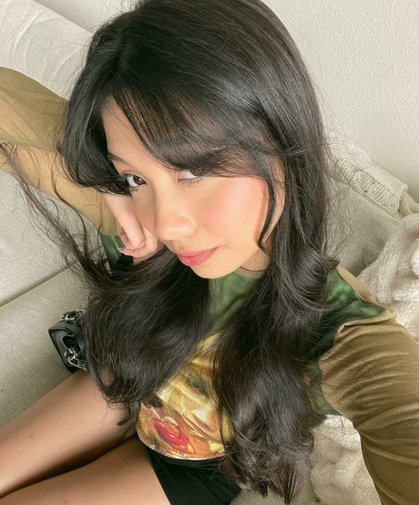 曲線美の熟女OnlyFans ホットセックス 画像