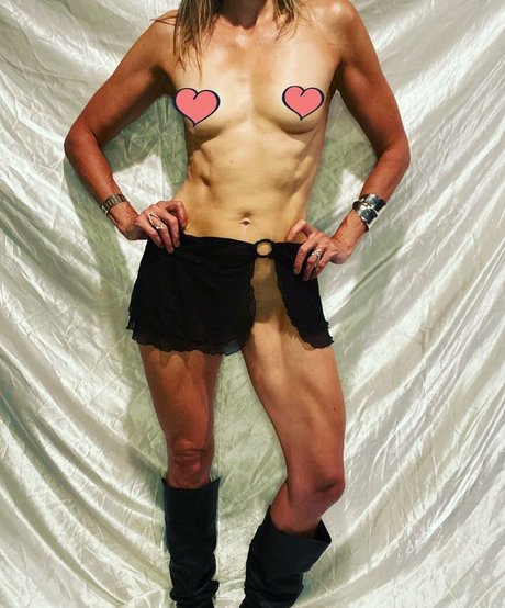 aska69 高品質モデル 写真