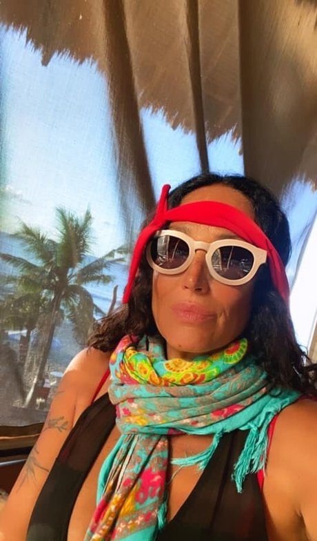 Naziko Duchinskya 完璧なモデル 写真