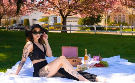 曲線美の熟女OnlyFans 無料セックス 写真