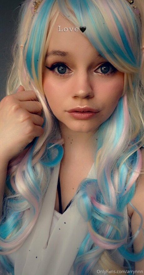 金髪の小柄なOnlyFans アートxxx 写真