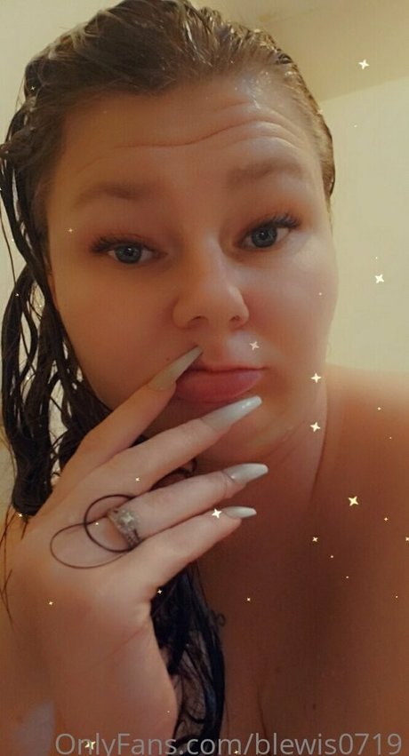 blewis0719 完璧なポルノスター 写真