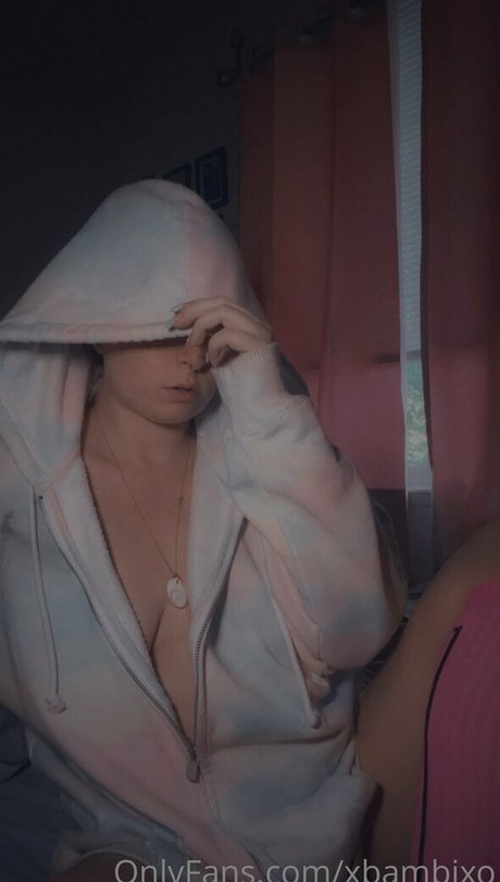 xbambixo 美しいポルノスター 写真