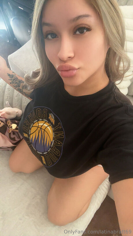 若いティーンのOnlyFans ホットポルノ 写真