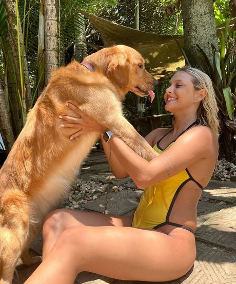 Laura Schadeck 独占スター 写真