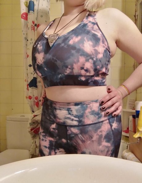 chubbykitsune top profile image