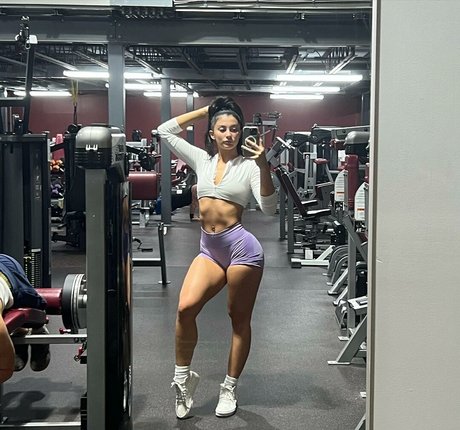 fit with brooke ヌードのポルノスター ギャラリー