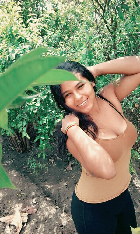 Bomb n de chocolate アダルトモデル 写真