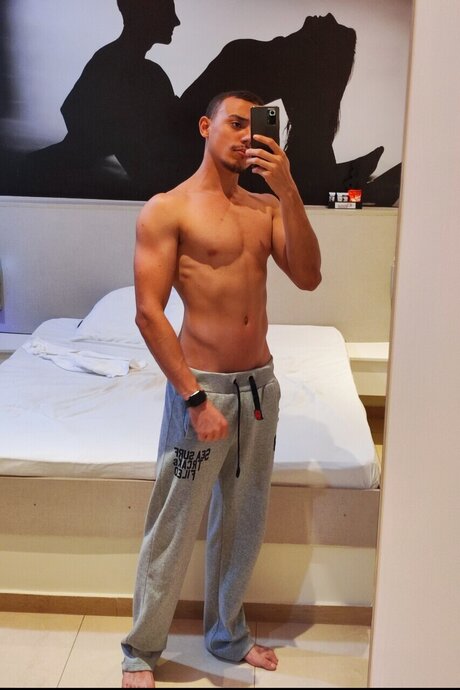 Ueverton スター 裸 ギャラリー