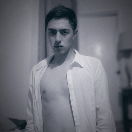 レズビアン ストラップオン OnlyFans ホットヌード 画像