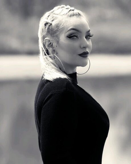 Ivey MayI 素敵なモデル 写真