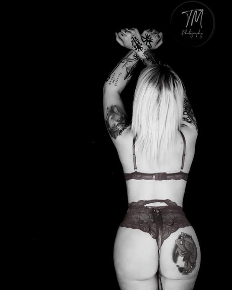 Ivey MayI アートスター 写真