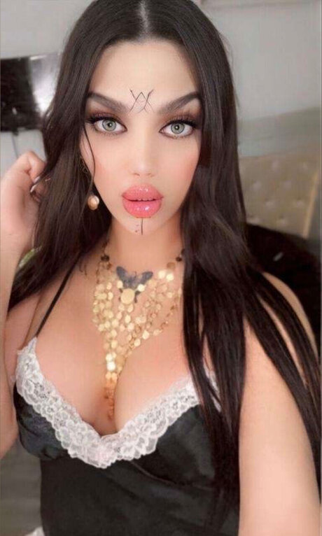 Eva Karam xxx女優 写真