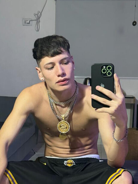 巨乳とお尻のOnlyFans 無料裸 写真